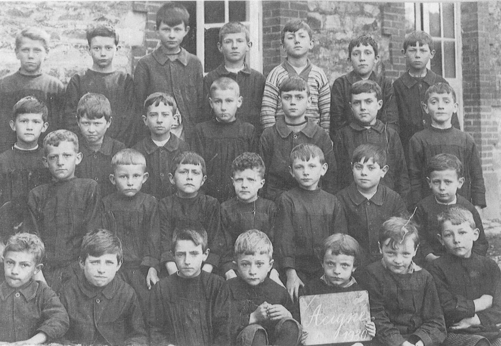 Les garçons de l'école publique d'Acigné en 1930 (coll.part.).