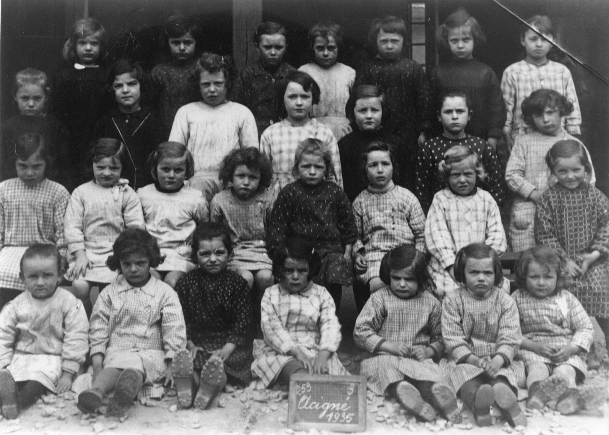 Filles de l'école privée en 1935
