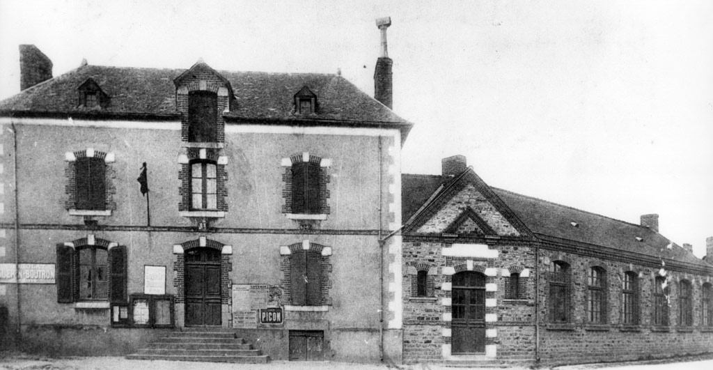 La mairie et l'école publique d'Acigné à la fin du XIXe s.