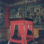 Chambre dite de Judith d'Acigné au château de Brissac-Quincé (XVIè siècle).